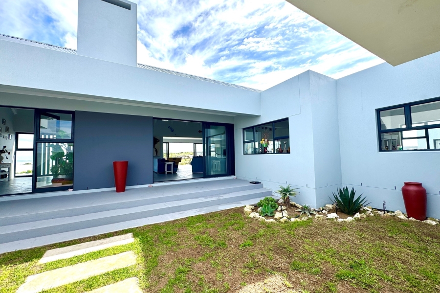 4 Bedroom Property for Sale in Olifantskop Western Cape